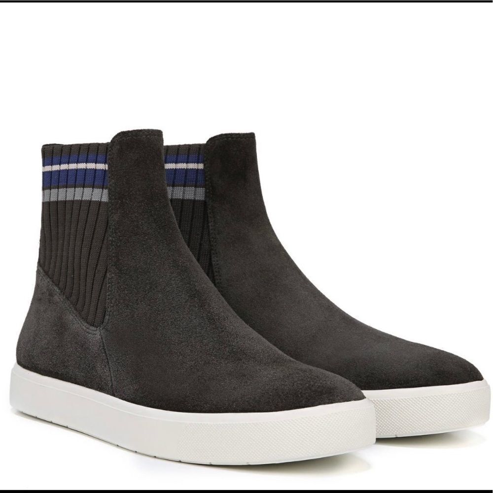 NWT Vince Coleman high top sneakers